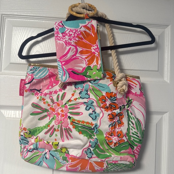 Lilly Pulitzer Multi Lilly Loves Hawaii Getaway Packable  Lilly Pulitzer Bag